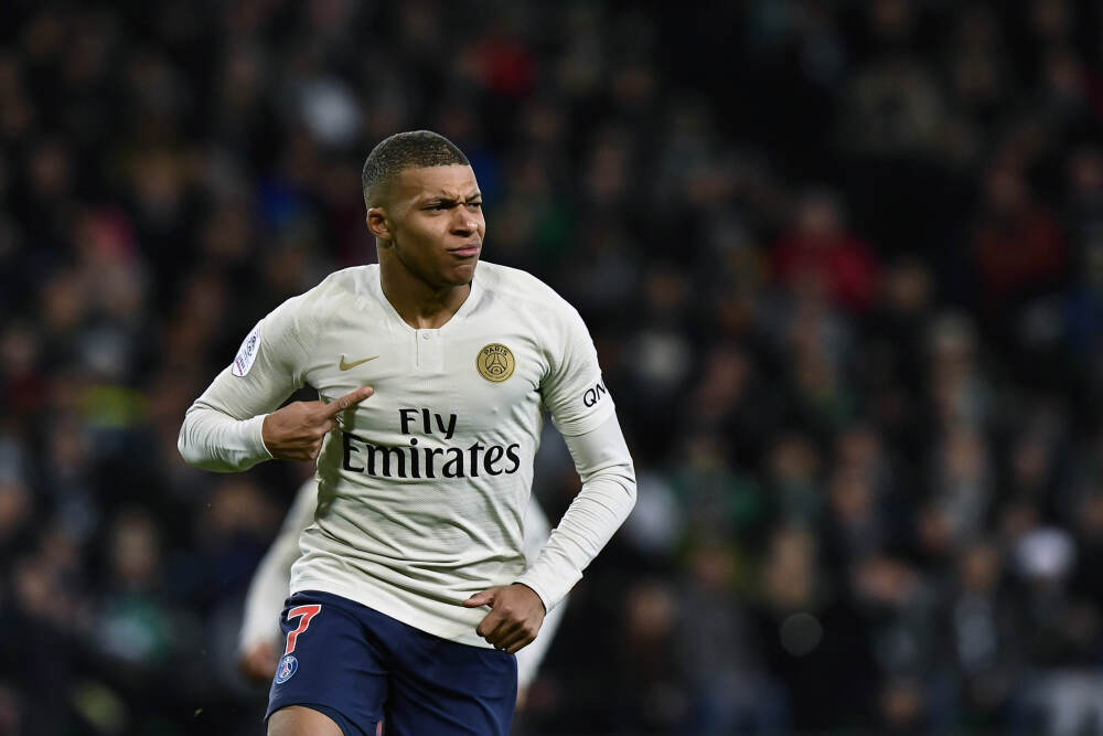 内地电动车疯狂围攻香港